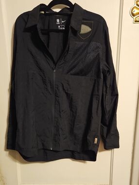 Nike Men’s Black KC Chiefs Nylon Zipper Lightweight Jacket